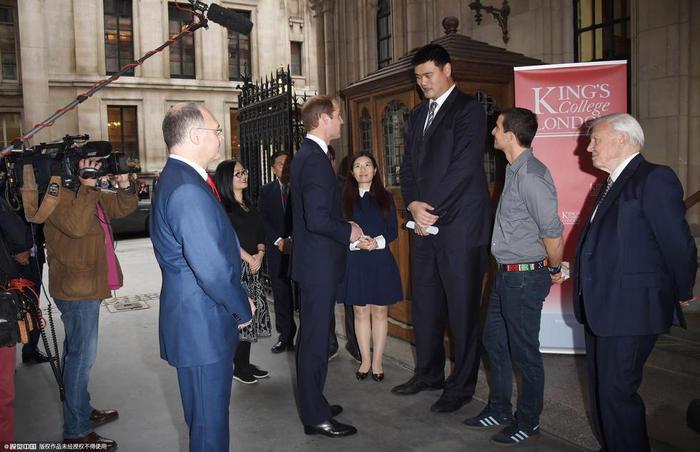 看完姚明这10张合影: 你就知道为什么他的人生越来越成功