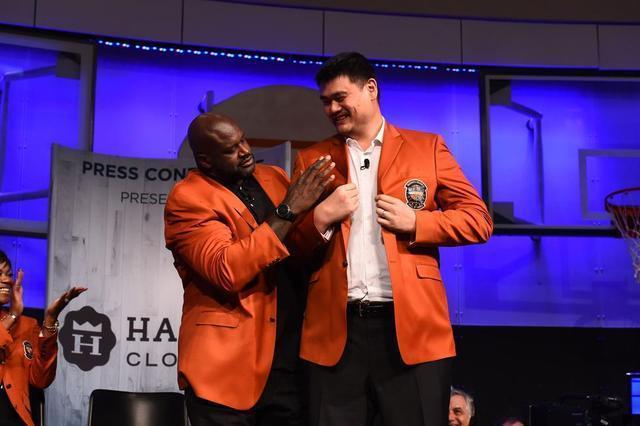 看完姚明这10张合影: 你就知道为什么他的人生越来越成功