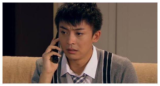 李佳航把益达吃火了,为什么益达却不找他代言?官微竟这样回复!