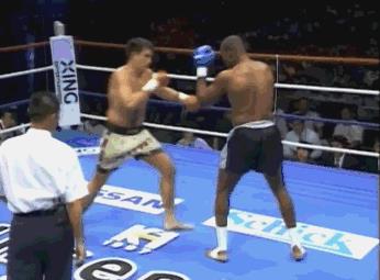 80人晕在他脚下!6分钟内KO三个著名拳王!这就是世界最重的腿!