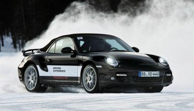 ​冬天自动挡起步突然一顿一顿正常吗