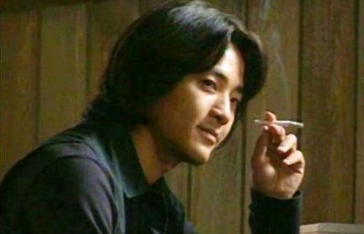 ​8大男星抽烟谁最帅？周润发霸气，张国荣经典，唐僧搞笑，他最帅