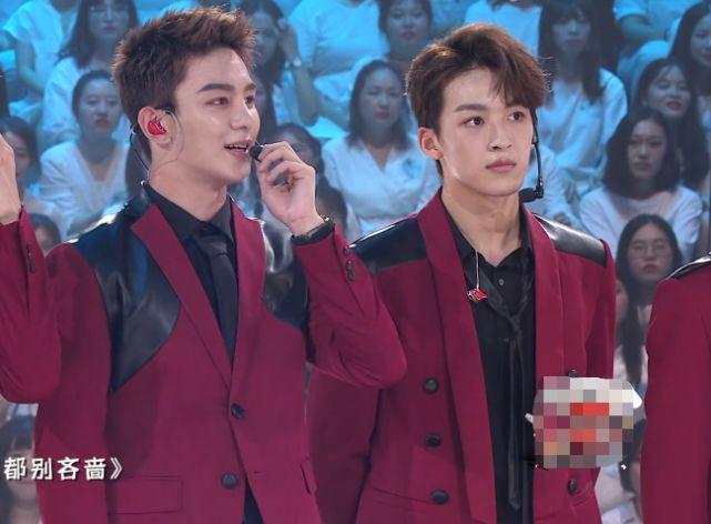 R1SE成员集体脱妆：夏之光帅气，何洛洛可爱，最厉害的是他