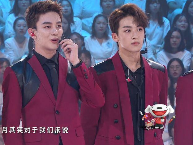 R1SE成员集体脱妆：夏之光帅气，何洛洛可爱，最厉害的是他