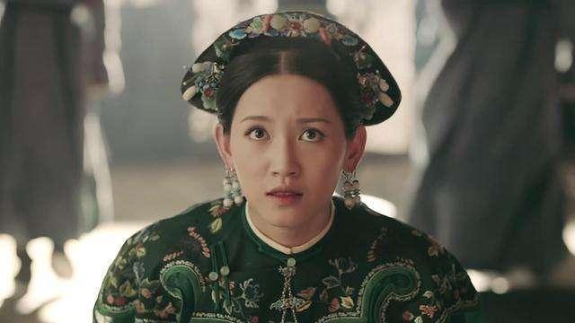 她是历史上的尔晴,满门皇亲国戚,家中出了三位大清皇后