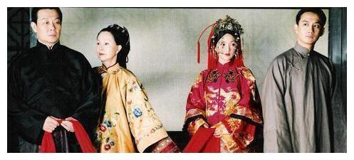 65岁老树开新花?寇世勋“坐拥双妻”,大小老婆仅一层楼板之隔