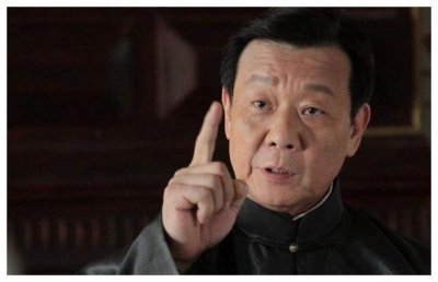 65岁老树开新花?寇世勋“坐拥双妻”,大小老婆仅一层楼板之隔