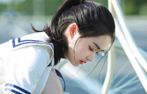 女生知道我喜欢她还总和我聊天1