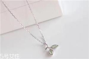 项链戴久了会变黑吗?项链时间长了会变黑吗 项链戴久了会变黑吗?项链时间长了会变黑吗