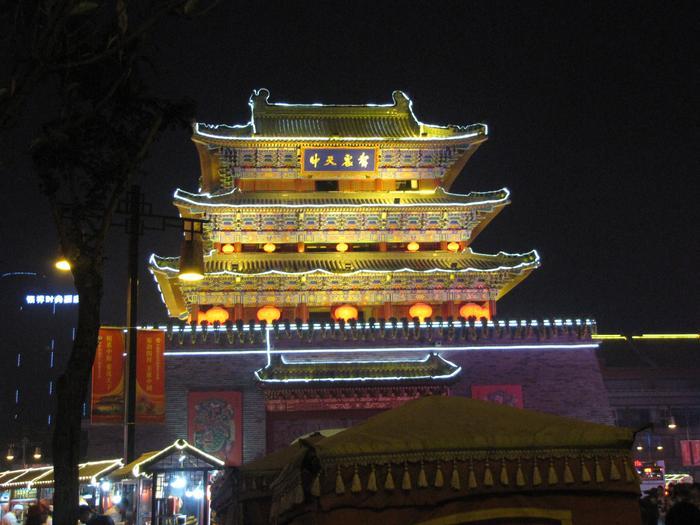 河南活色生香的网红夜市,上百种小吃被称“吃货天堂”,就在开封