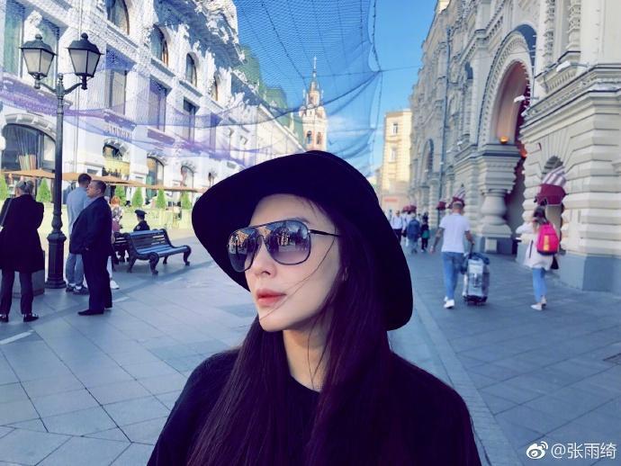 张雨绮离婚后首次发声,再添好消息,网友:恭喜社会我绮姐!