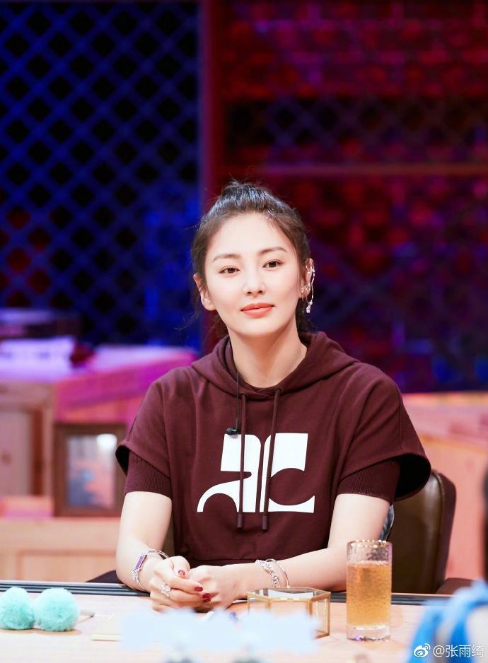 张雨绮离婚后首次发声,再添好消息,网友:恭喜社会我绮姐!