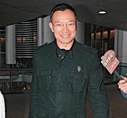 74岁白韵琴上演30年姐弟恋,丈夫被讽软饭王,如今两人身价达4亿