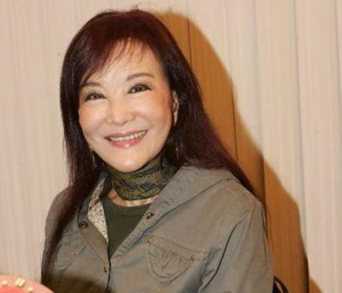 74岁白韵琴上演30年姐弟恋,丈夫被讽软饭王,如今两人身价达4亿