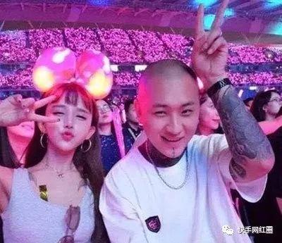 王逗逗开播回应方丈结婚,刘一手坦言一年前曾追过小伊伊