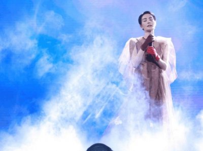 王菲综艺首秀太尴尬! 被问为啥邀请黄渤, 她耿直回应黄渤都愣了