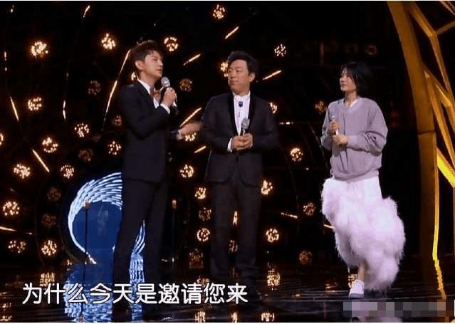 王菲综艺首秀太尴尬! 被问为啥邀请黄渤, 她耿直回应黄渤都愣了