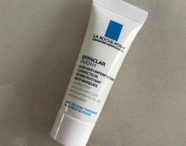 祛痘药膏品牌排名前十 第一名:理肤泉青春痘调理精华乳 乐敦CC高渗透祛痘印美白