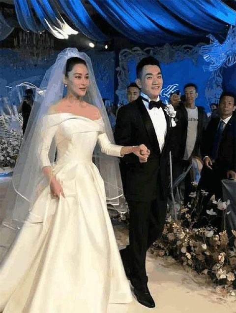 张馨予斥店家曝光隐私,对怀孕消息只字不提,奉子成婚应是事实!