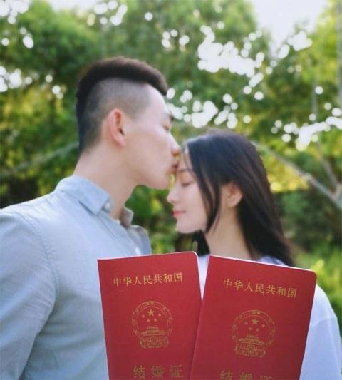 张馨予斥店家曝光隐私,对怀孕消息只字不提,奉子成婚应是事实!