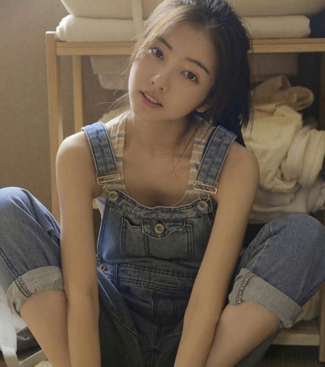 王思聪前女友豆得儿牵手新欢现身三里屯,原来是他!