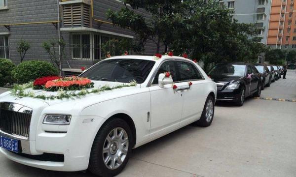 国内最牛婚车,你见过几个,你结婚时婚车够牛吗?