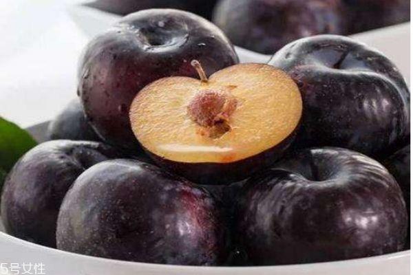 黑布林有什么营养价值呢 黑布林的热量是多少呢 黑布林有什么营养价值呢 黑布林的热量是多少呢