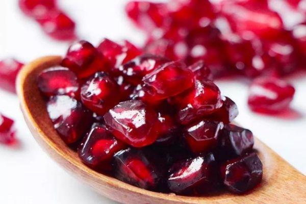 软籽石榴籽可以吃吗 乌籽石榴与软籽石榴的区别 软籽石榴籽可以吃吗 乌籽石榴与软籽石榴的区别