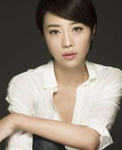 《琅琊榜》中的夏冬不仅演技好,换成时尚装后颜值更是高