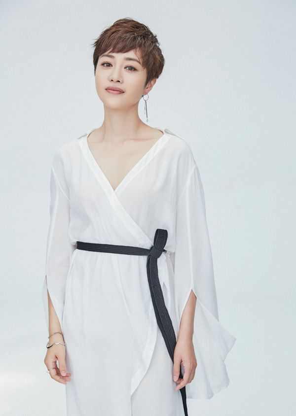 《琅琊榜》中的夏冬不仅演技好,换成时尚装后颜值更是高