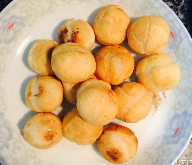 炸汤圆是熟炸还是生炸 炸汤圆不爆的做法 炸汤圆是熟炸还是生炸 炸汤圆不爆的做法