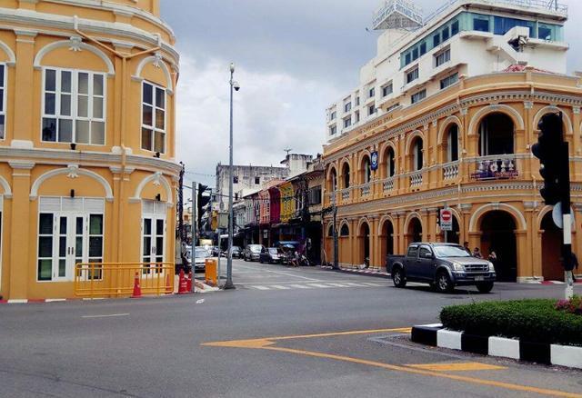 普吉岛上最火的小镇,历史悠久文艺气息浓郁,今成网红打卡地