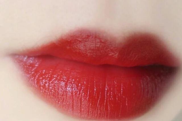 纪梵希“最火”的小羊皮304百搭又显白,哪位小仙女不曾回购过!