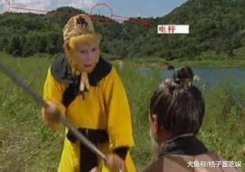 盘点影视剧中的搞笑穿帮镜头, 最后一张太明目张胆了!