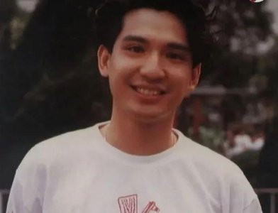 ​晚景凄凉！兄弟反目，女友离世，57岁叶世荣现身商演空无一人