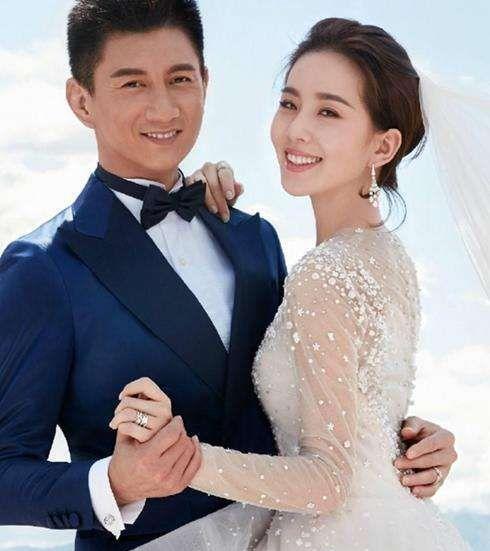 刘诗诗产后首次机场现身，脸蛋圆润产后肥胖尚未恢复