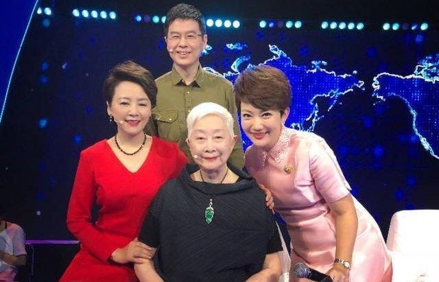 最美央视女主播 ,40岁仍感情空窗,网友:希望她嫁个好人家!