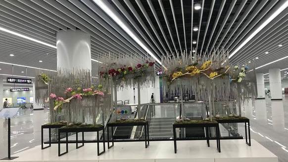 广州这个地铁站,号称亚洲最大,内有5个巨球,最高容纳18万人