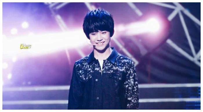 易烊千玺长开了堪称整容,脸上变化最大的地方,很多人都不知道