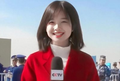 日本最美记者,不仅号称第一美臀,还是一位“资深球迷”