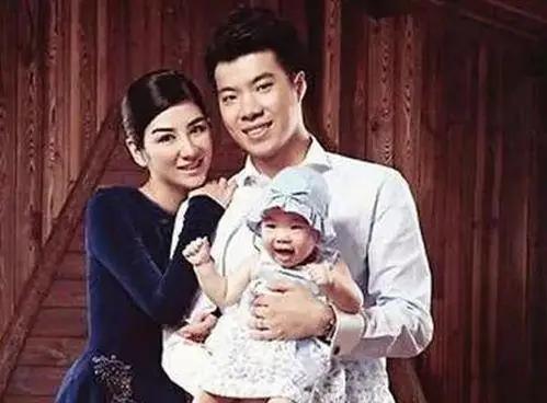 43岁黄奕近况曝光:前夫黄毅清被判刑15年,独自抚养女儿终获新生