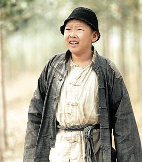 32岁的他身高158,张国立玉御用儿子,不老童颜娶了校花媳妇