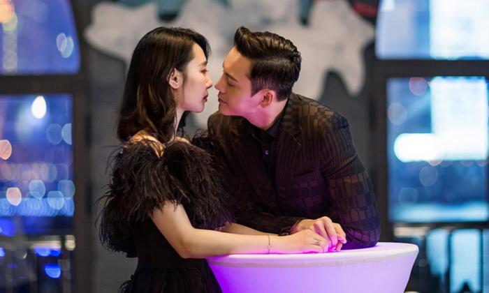 34岁的白百何,硬是把90后的富二代千金,在戏里演活了!