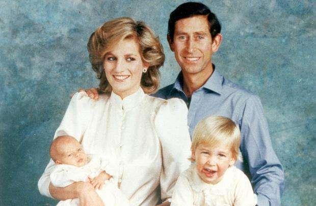 戴安娜最孤独的一张照片,遭查尔斯责备,却让粉丝红了眼