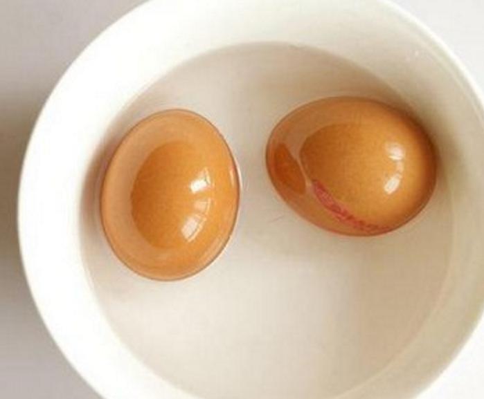 煮茶叶蛋时用绿茶还是红茶?很多人都做错了,难怪吃起来会发苦