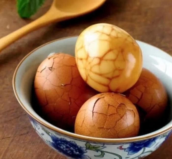 煮茶叶蛋时用绿茶还是红茶?很多人都做错了,难怪吃起来会发苦