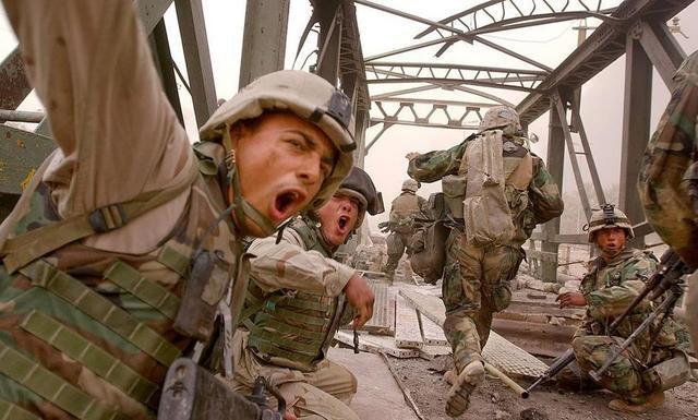 组织38万大军迎战,3天不到600名军官叛变,10个王牌师人间消失