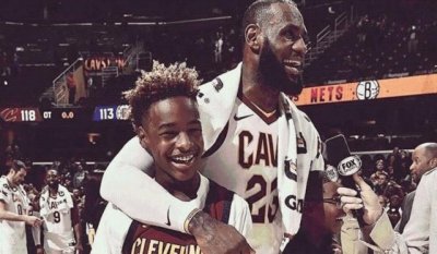 ​看看罗德曼的女儿，再看巴克利的女儿，球迷：别让哈登看到