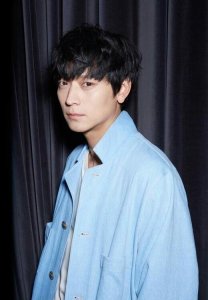 YG旗下的演员都是实力派啊~姜栋元、李圣经、车胜元、高俊熙、南柱赫