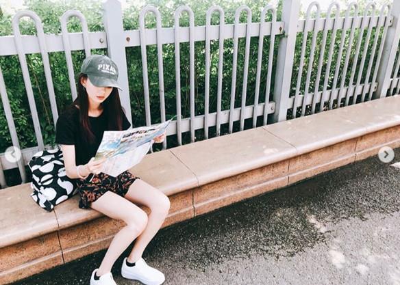 蔡桃贵表情亮了!网红白痴公主爆照,小姐姐秀身材